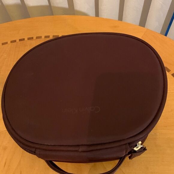 Calvin Klein Obsession Bronze Brown Round Zippered Makeup Travel Bag 100% Nylon - Picture 5 of 10